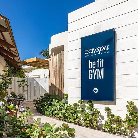 Готель Be Live Collection Punta Cana Adults Only Екстер'єр фото The entrance to the boyspa at the Atlantis Paradise Island