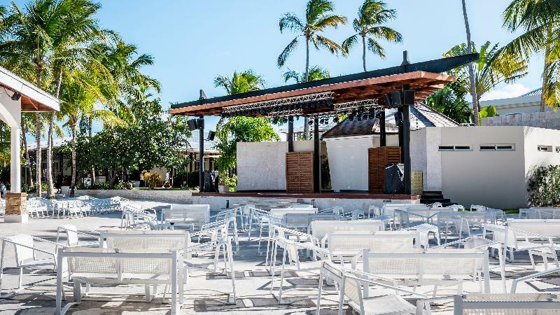 Готель Be Live Collection Punta Cana Adults Only Екстер'єр фото The stage at the resort